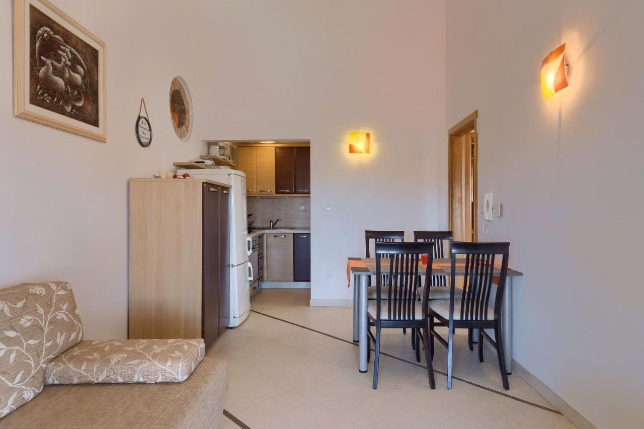 פאז'אנה Apartments Boris מראה חיצוני תמונה